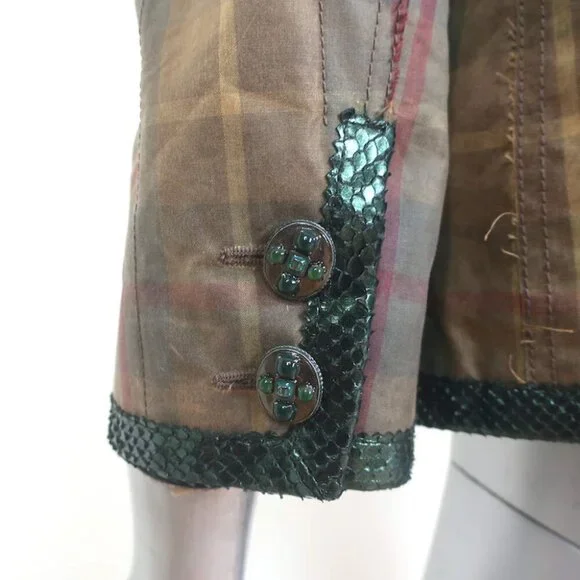 Chanel 2013 Paris-Edinburgh Snakeskin-Trimmed Plaid Jacket Brown Size 40 - Picture 7 of 10